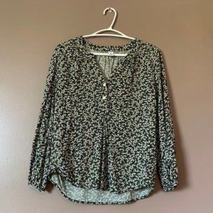 Old Navy Green Patterned Blouse